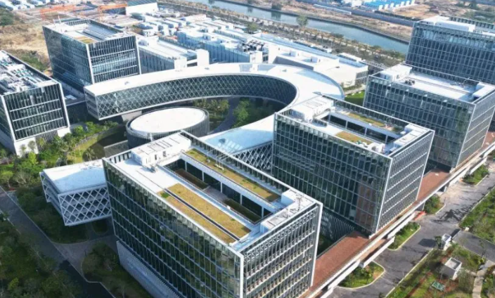中山网站建设技术方案对比：模板建站、定制开发与响应式设计的差异分析